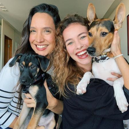 Laryssa Ayres e Maria Maya adotaram dois cachorros - REPRODUÇÃO/INSTAGRAM