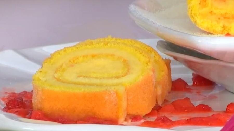 Rocambole de cheesecake de morango feito por Ana Maria Braga - Reprodução/TV Globo