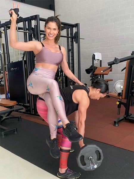 Andressa Suita e a personal trainer, Claudia - Reprodução/Instagram