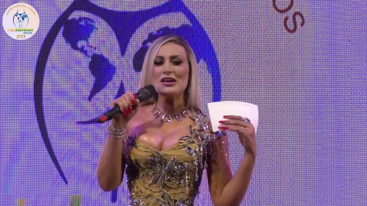 Andressa Urach - Reprodução/YouTube - Reprodução/YouTube