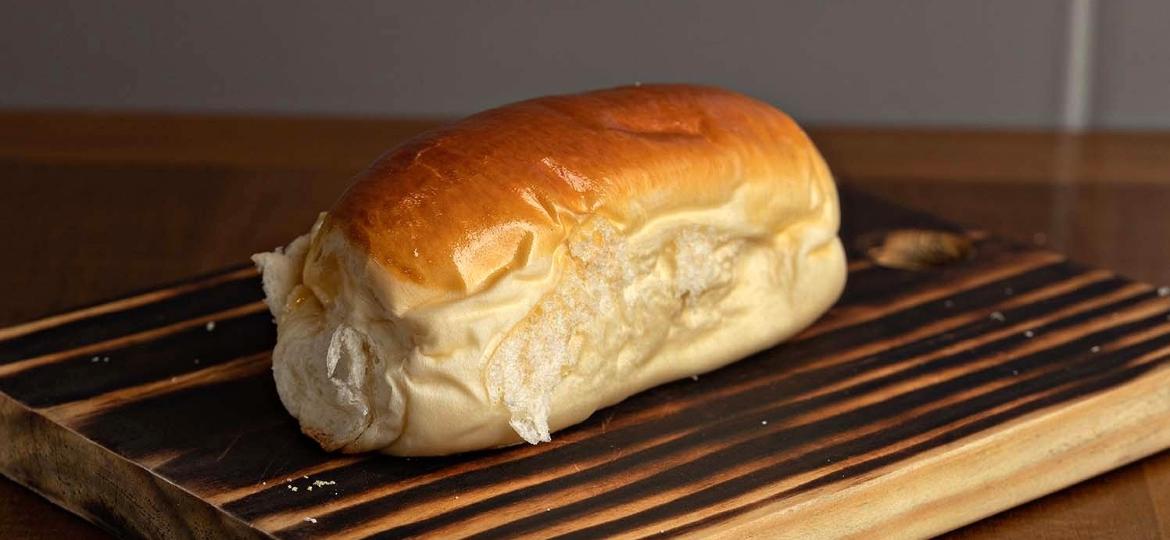 Pão de cará, fofinho e levemente adocicado, é um clássico de Santos - Divulgação/Casaría