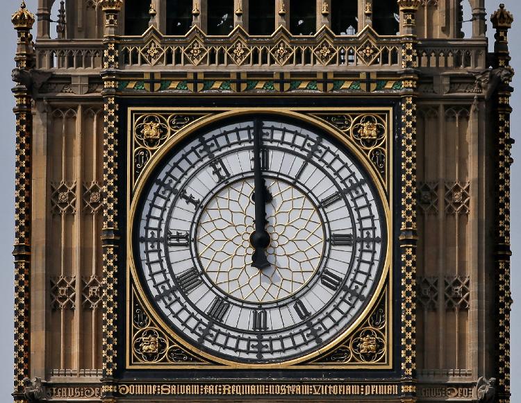 O Big Ben, como é conhecido o Grande Relógio da Torre Elizabeth, em 2017. Seus sinos pesam 13,7 toneladas - HENRY NICHOLLS/REUTERS - HENRY NICHOLLS/REUTERS