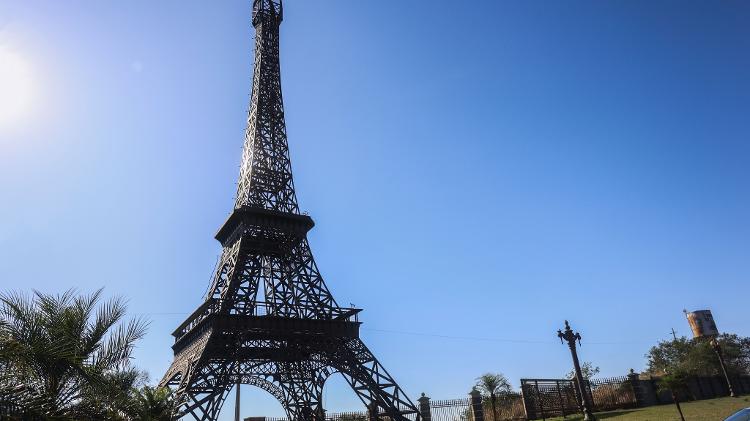 Réplica da Torre Eiffel, em Umuarama, na Região Noroeste do Paraná