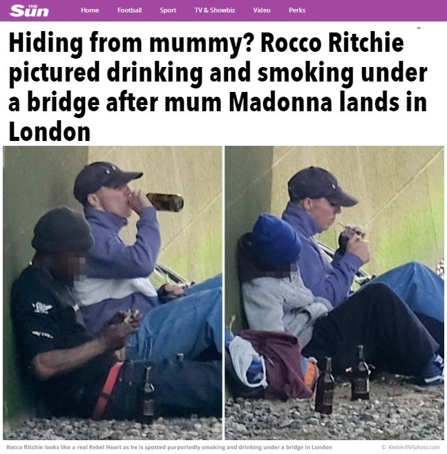 18.abr.2016 - Rocco Ritchie, filho de Guy Ritchie e Madonna, é visto bebendo e fumando embaixo de uma ponte em Londres