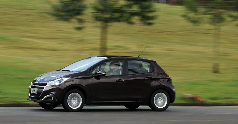 Peugeot 208 Allure Pure Tech 1.2 - Murilo Góes/UOL