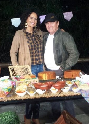 Faa Morena e Amado Batista na gravação de "Ritmo Brasil" - Divulgação/RedeTV! - Divulgação/RedeTV!