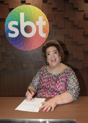 28.jul.2016 - Mamma Bruschetta assina contrato com o SBT - Leonardo Nones/SBT - Leonardo Nones/SBT