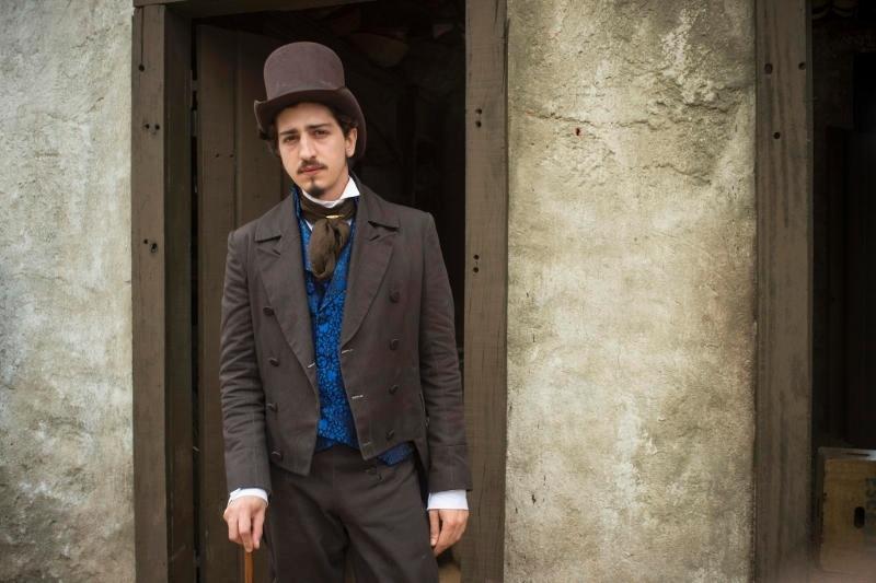 Johnny Massaro é Geraldinho em "Filhos da Pátria" - Divulgação/Globo