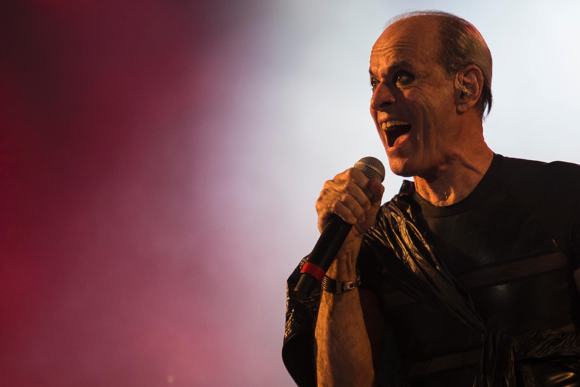 Ney Matogrosso se apresenta com a banda Nação Zumbi no Palco Sunset do Rock in Rio 2017 - Bruna Prado/UOL