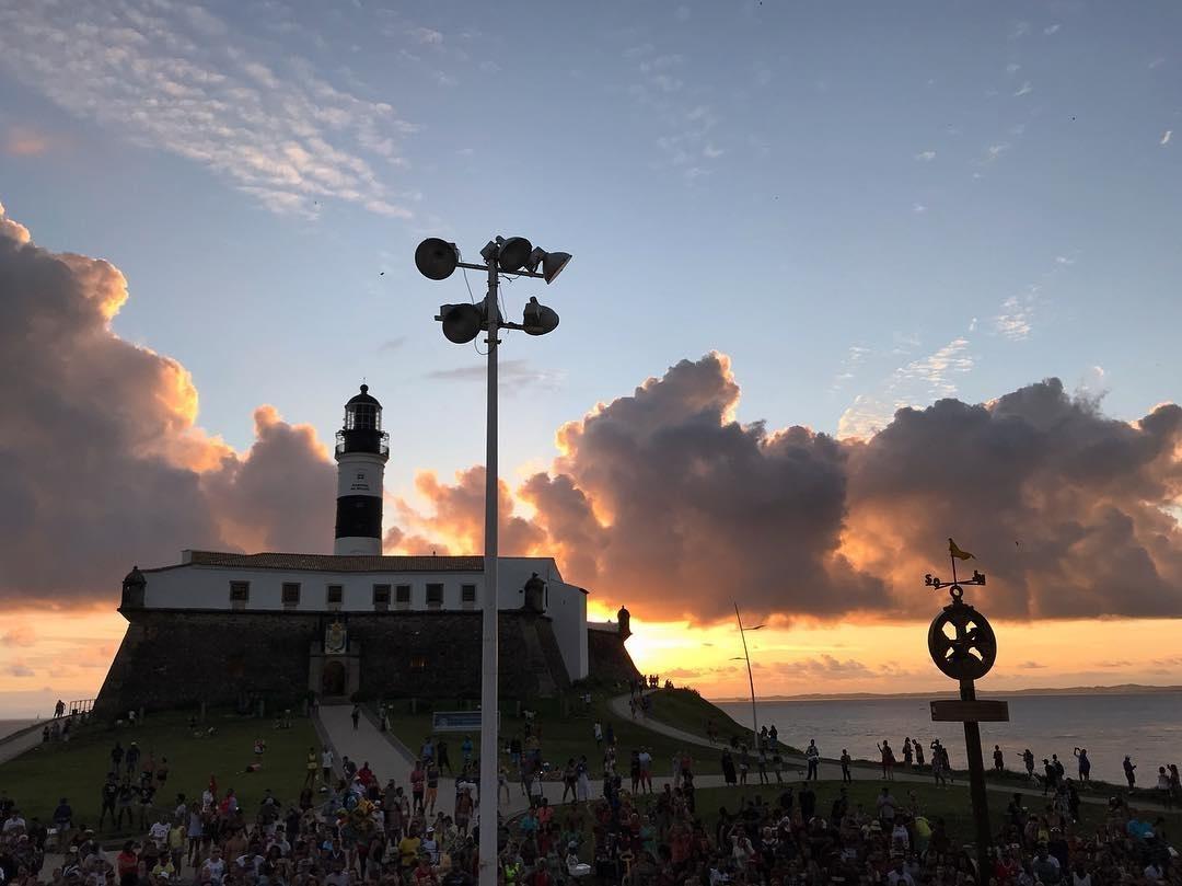 O ator Dan Ferreira, o Acácio de "Segundo Sol" postou uma imagem de cima do trio elétrico - Reprodução/Instagram