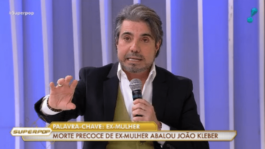 O apresentador João Kleber participa do programa Superpop, na RedeTv! - Reprodução/RedeTV!