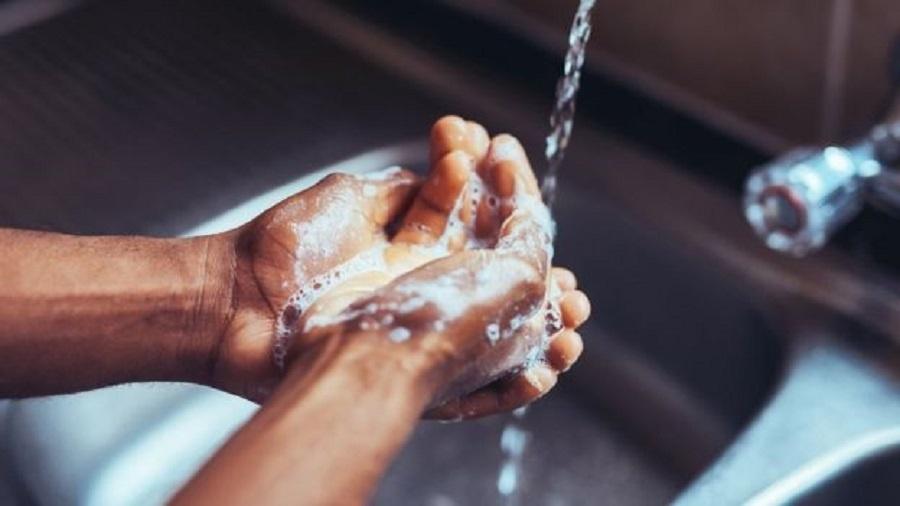 Com o aumento dos casos de coronavírus, a OMS e outras organizações de saúde enfatizaram mais uma vez a importância da lavagem das mãos e como fazê-lo corretamente - Getty Images