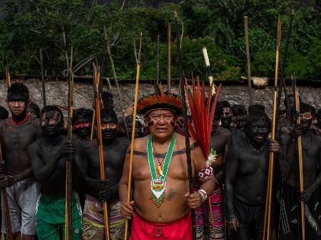Ao centro: Davi Kopenawa Yanomami no encontro de Lideranças Yanomami e Ye"kuana, onde os indígenas se manifestaram contra o garimpo em suas terras. -  Victor Moriyama/ISA