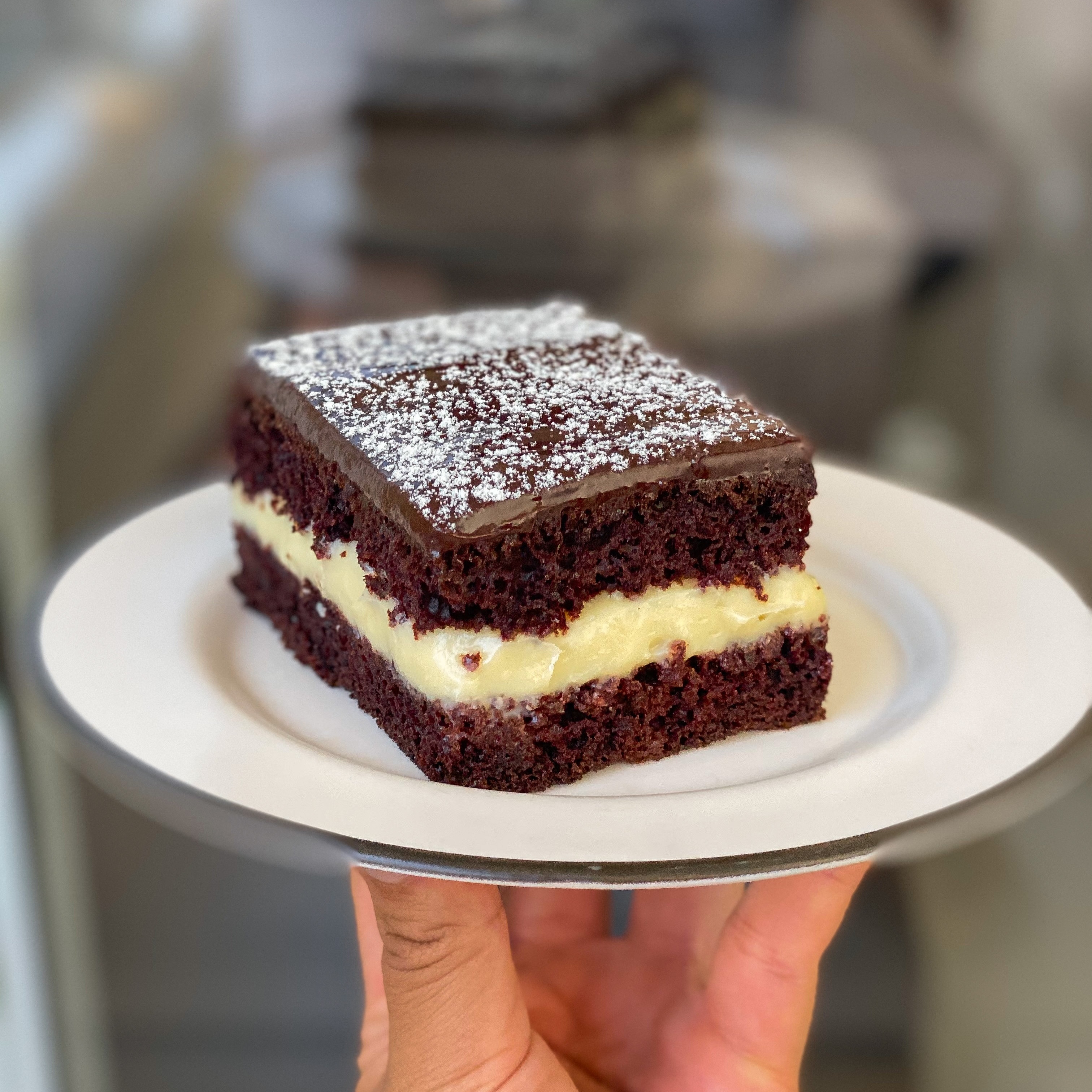 Receita de bolo de chocolate confeitado • Ana Maria Braga