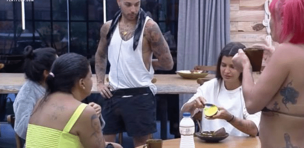 Mileide jokes about Gui Araujo disappearing from the party