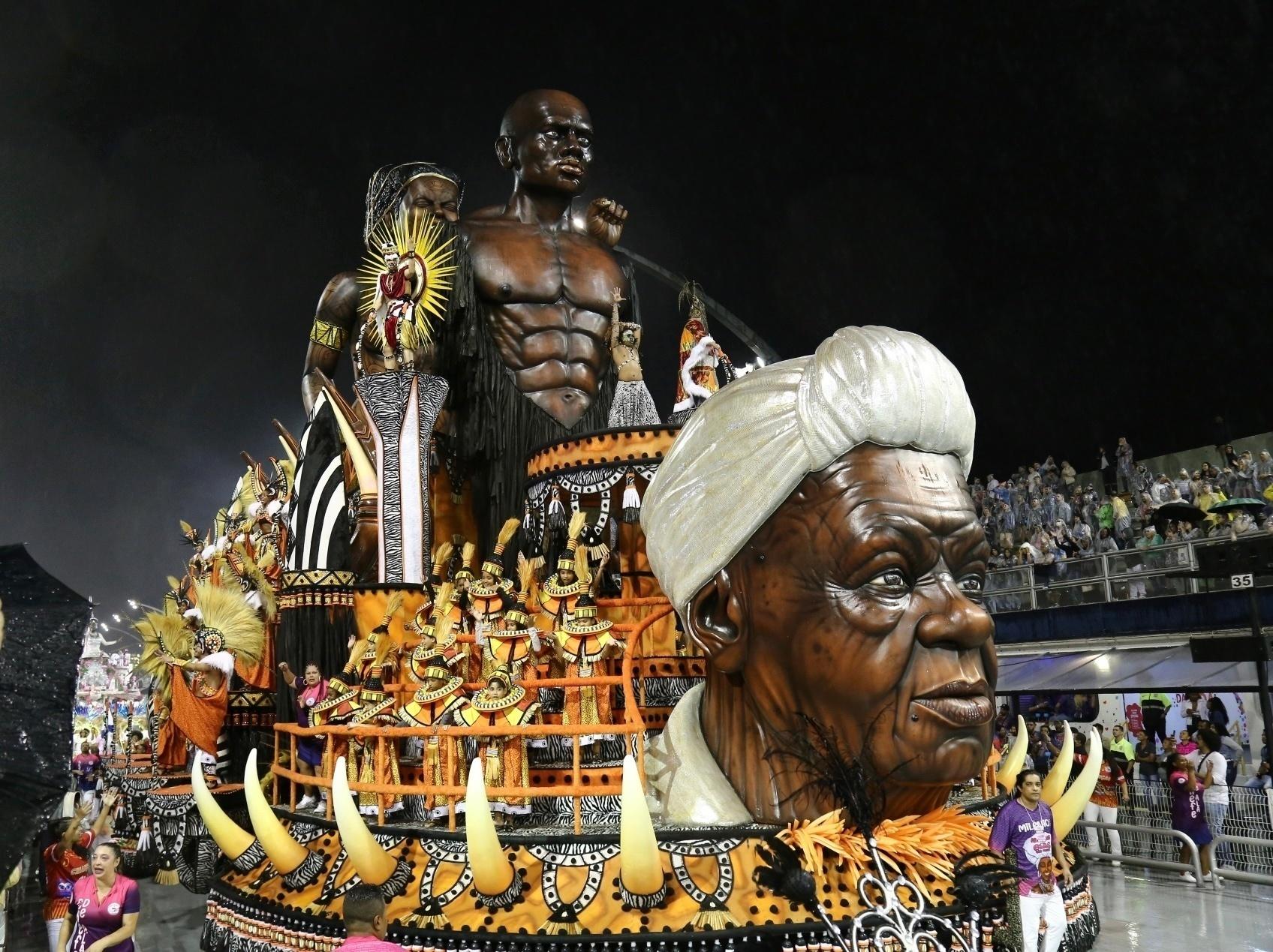 Desfile da Estrela do Terceiro Milênio, campeã no Grupo de Acesso I - Cláudio Augusto/Ag.Brazil News