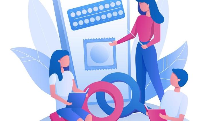 professora ensinando crianças sobre sexualidade - iStock - iStock