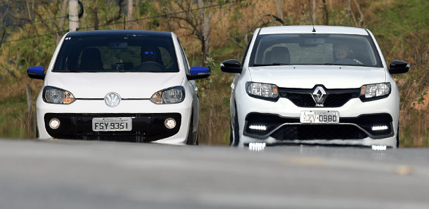 speed up! vs. Sandero RS 300 - Murilo Góes/UOL - Murilo Góes/UOL