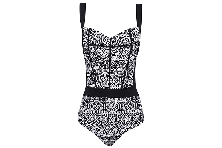 Maiô com estampa em preto e branco e recortes, da Renner. Preço: R$ 99,90. Informações: www.lojasrenner.com.br | Preço e disponibilidade pesquisados em novembro de 2015 e sujeitos a alterações - Divulgação