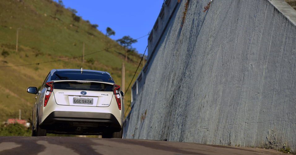 Toyota Prius 2016 - Murilo Góes/UOL