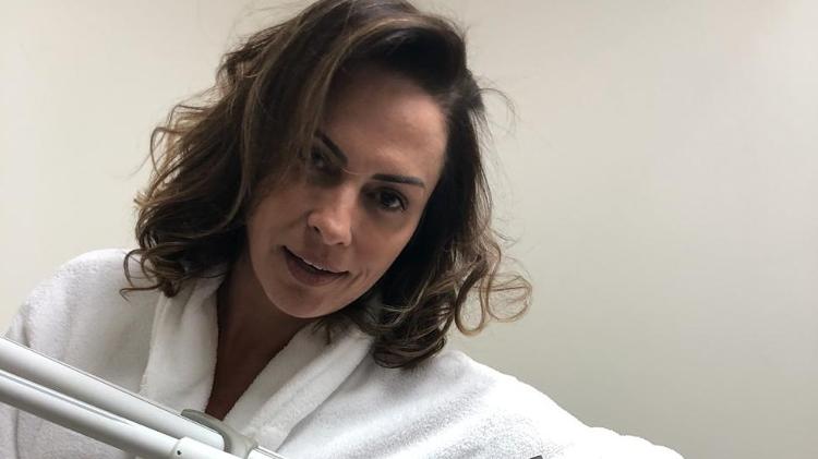 Núbia Óliiver faz primeira sessão de procedimento íntimo - Arquivo pessoal - Arquivo pessoal