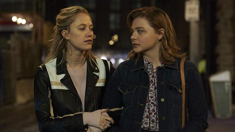 Chloë Grace Moretz e Maika Monroe em Obsessão - Divulgação - Divulgação