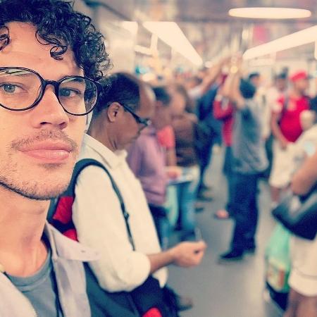 José Loreto no transporte público - Reprodução/Instagram