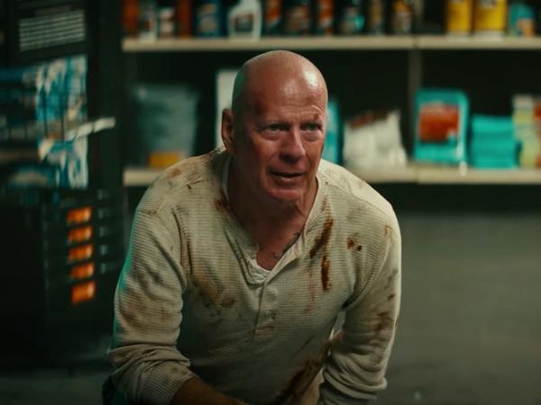 Bruce Willis para comercial norte-americano