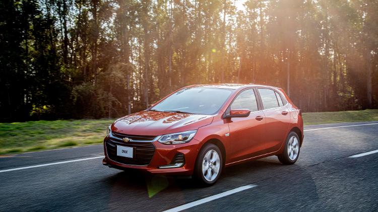 Rival de HB20 e Sandero, Chevrolet Onix ainda é aceito na categoria Comfort da Uber