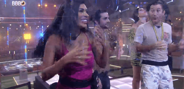 BBB 21: Pocah se empolga ao ouvir 'Bandida', sua colaboração com Pabllo Vittar