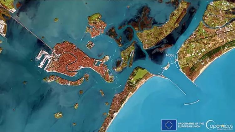 Sistema de comportas marinhas conhecido como Mose, em imagem de 2022 Sistema de comportas marinhas conhecido como Mose, em imagem de 2022