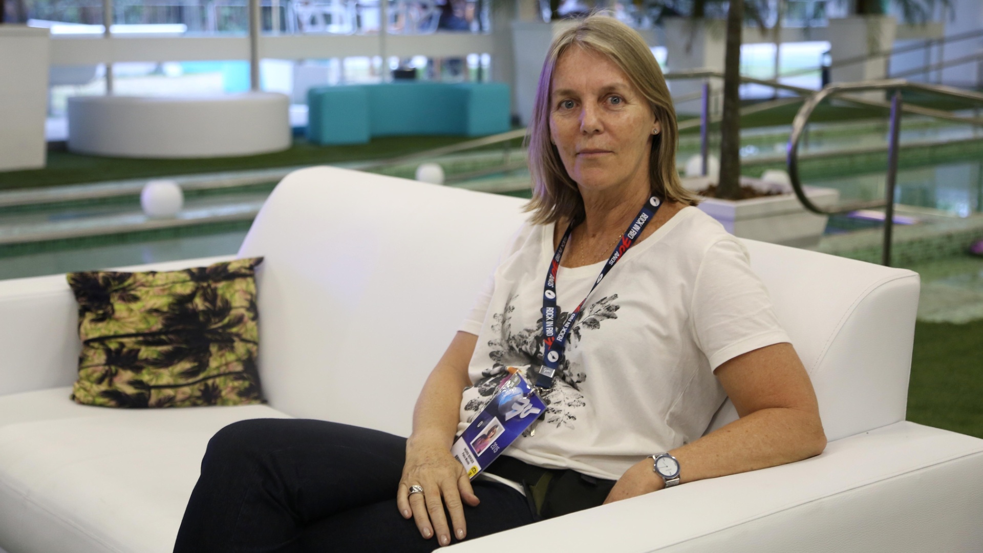 Ingrid Berger, responsável pela produção dos camarins do Rock in Rio. Segundo ela, apenas a banda The Script entrou na piscina. "Eles chegaram cedo aqui e passaram o dia tomando sol e nadando na piscina", disse. - Marco Teixeira/UOL