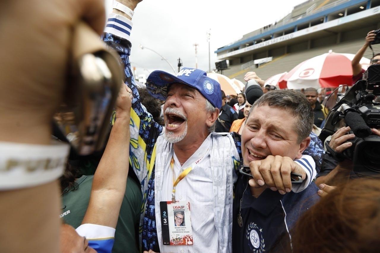 Acadêmicos do Tatuapé comemora o título de campeã do Carnaval 2018 de São Paulo - Mariana Pekin/UOL