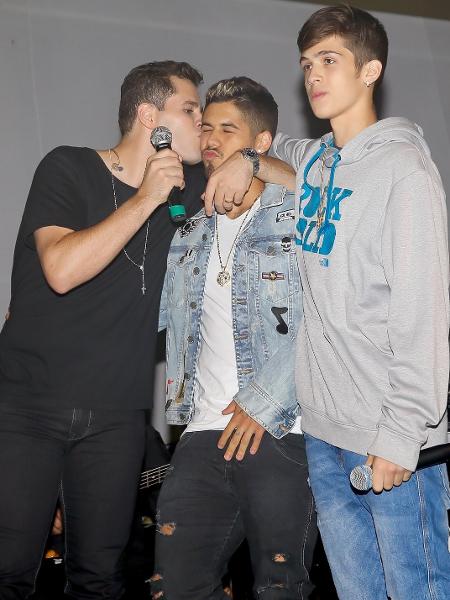 Pedro Leonardo com os irmãos Zé Felipe e João Guilherme no lançamento de sua palestra motivacional, "Novos Tempos" - Manuela Scarpa/Brazil News - Manuela Scarpa/Brazil News