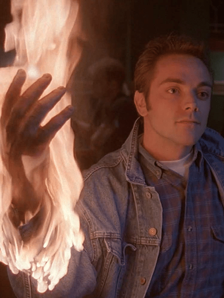 Mark Sheppard em cena de "Arquivo X" - Reprodução - Reprodução