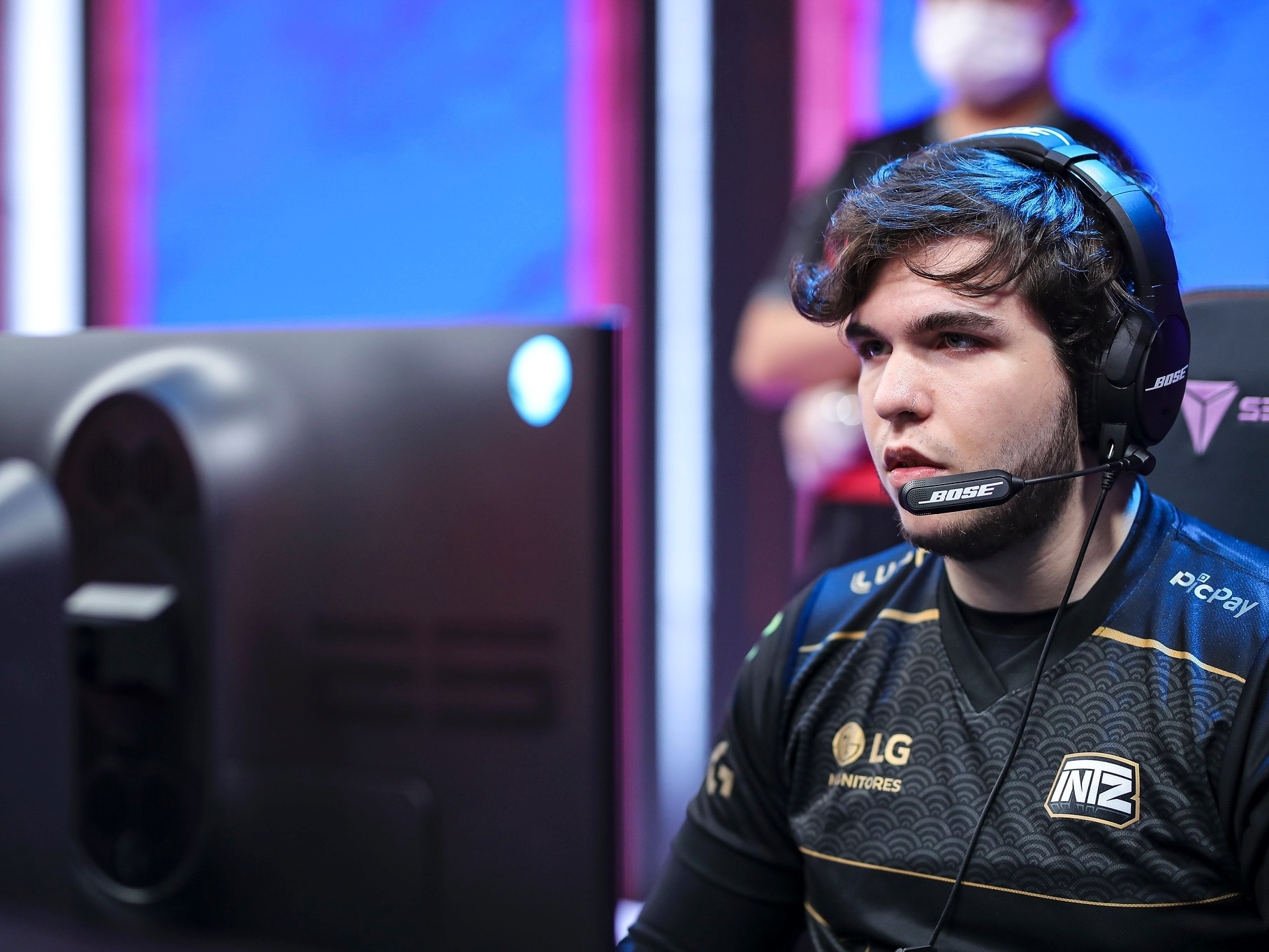 INTZ estreia com vitória no Mundial de League of Legends