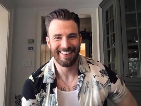 Chris Evans diz estar focado em encontrar 'parceira para toda a vida'