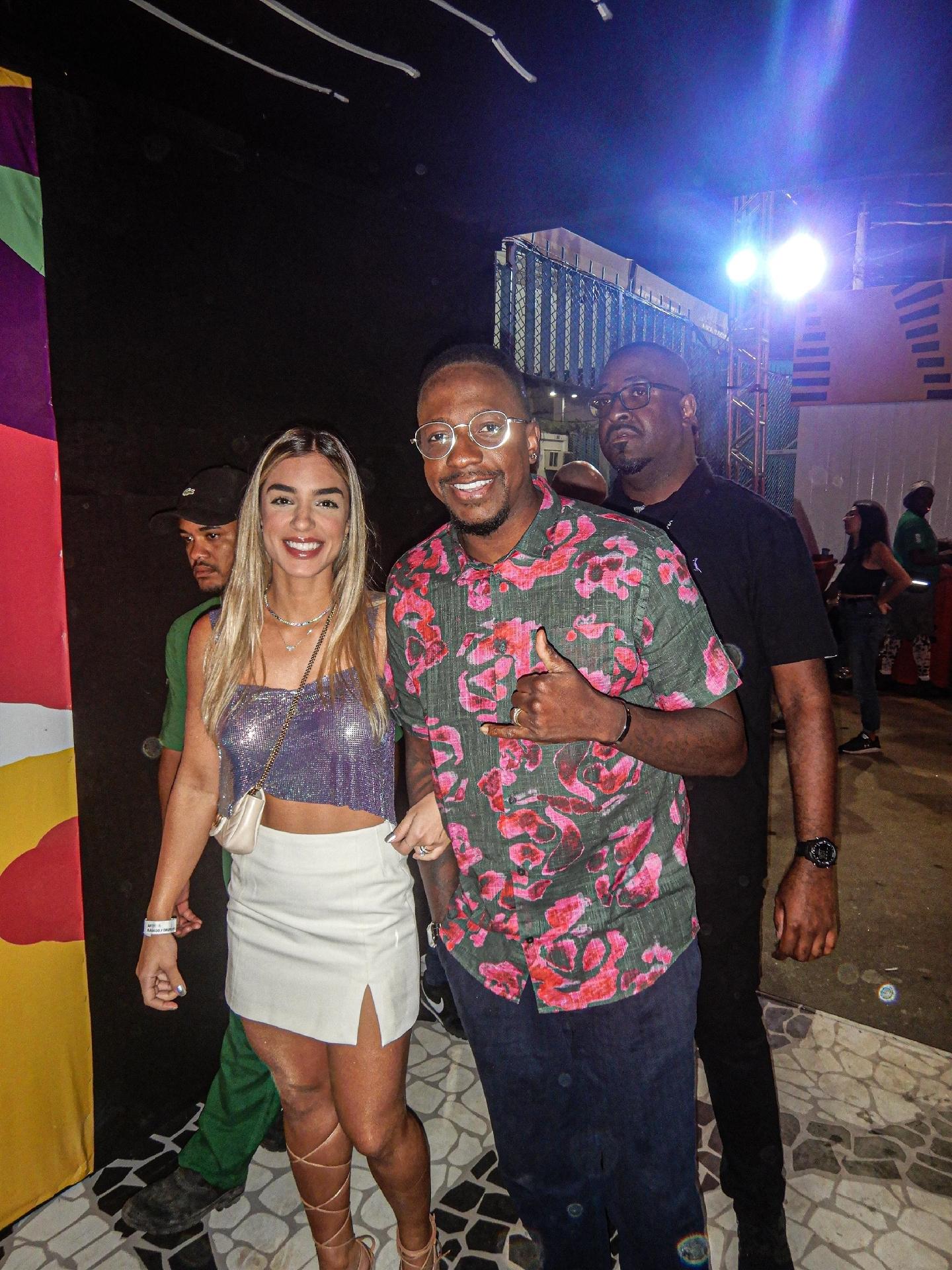 Mumuzinho e a esposa na Sapucaí - Rogeiro Fildago / AgNews