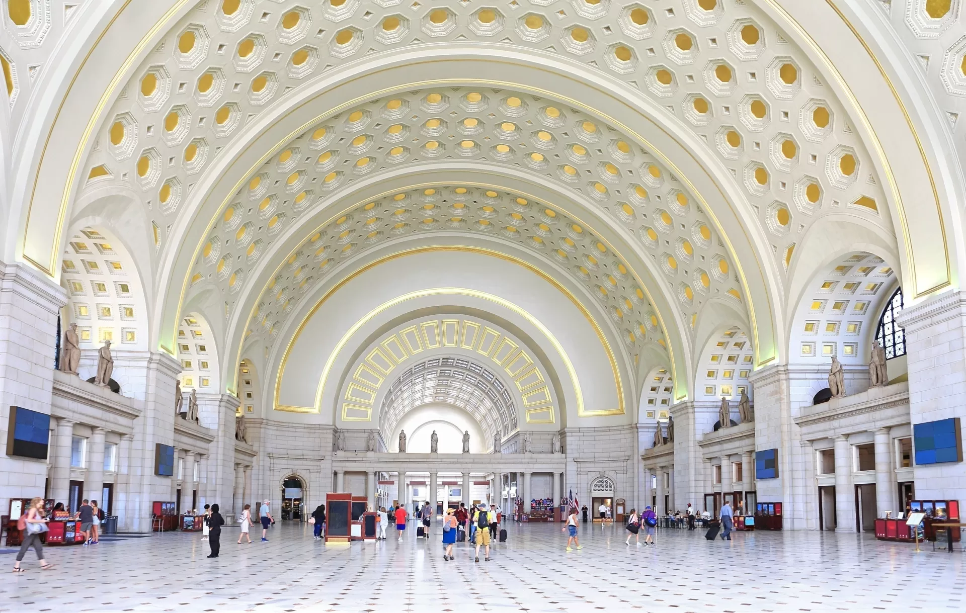Union Station, estação de trem e ônibus em Washington, DC, nos EUA - Vladone/Getty Images
