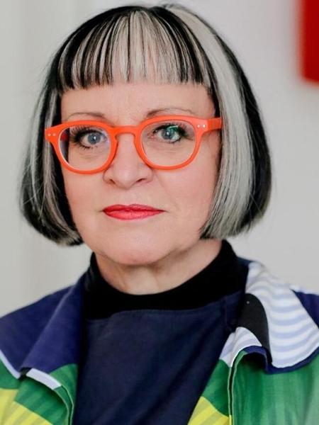 Philippa Perry chega ao Brasil pela primeira vez e dá dicas úteis para mães a pais