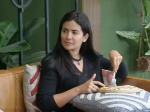 Vanessa diz que tem affair fora de A Fazenda, e Flora ironiza: 'Tinha, né?'