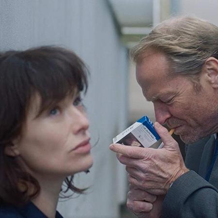 Iain Glen e Lena Headey em cena de The Flood - Divulgação - Divulgação