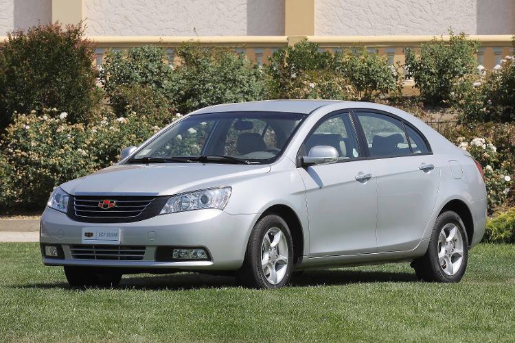 Geely EC7 foi vendido no Brasil de 2014 a 2016