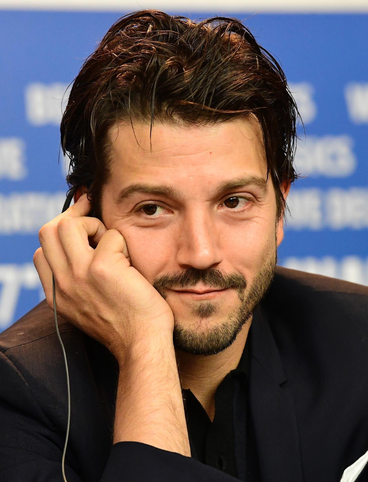 Membro do juri do Festival de Berlim, o ator e diretor mexicano Diego Luna participa de entrevista na abertura do evento - AFP