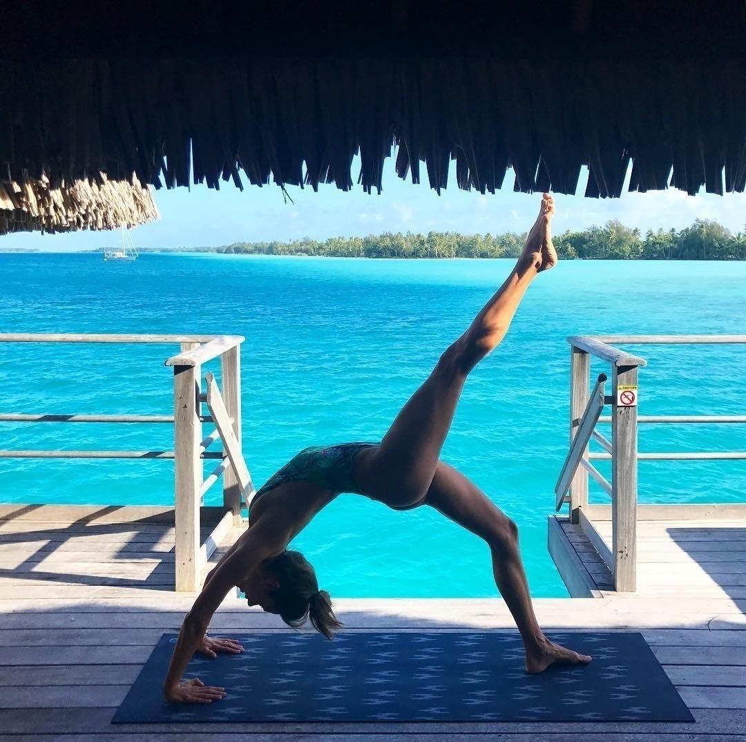 A modelo Alessandra Ambrósio publica foto em cenário paradisíaco - Reprodução/Instagram