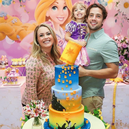 Mari Bridi e Rafael Cardoso comemoram o aniversário de 4 anos de Aurora - Reprodução/Instagram