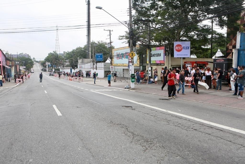 Movimento na manhã de sábado se mostra tranquilo antes da abertura dos portões do Lollapalooza - Iwi Onodera/UOL