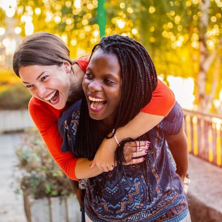 Pessoas que têm pelo menos uma pessoa em quem confiar mostraram ter mais chances de se curar de transtorno de ansiedade generalizado - iStock