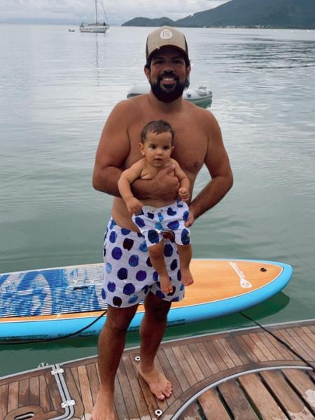 Sorocaba e o filho Theo - Reprodução/Instagram @biahrodriguesz