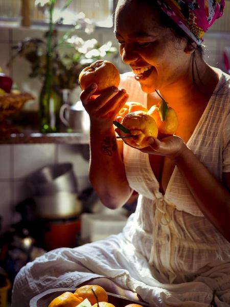 Janine Vieira - bolo de tangerina Eu Mereço - Kazuo Kajihara - Kazuo Kajihara